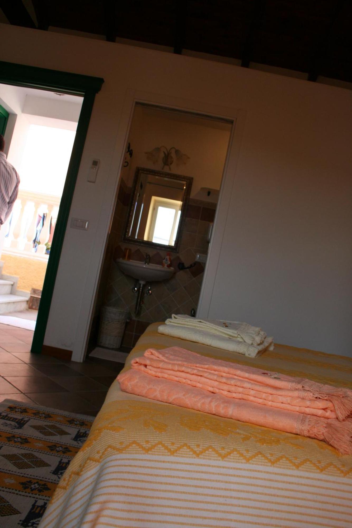 B&B Guest House Il Porto Vecchio Stintino Room photo