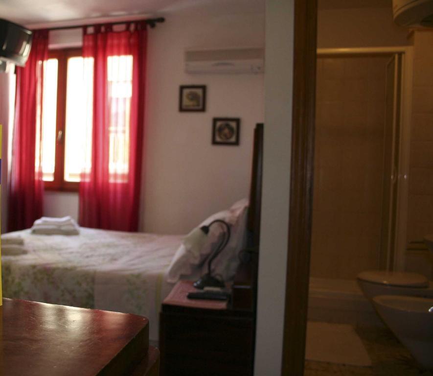 B&B Guest House Il Porto Vecchio Stintino Room photo